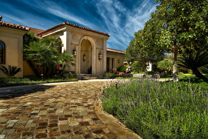 cobblestone entry landscape design